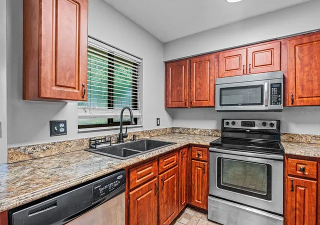 Photo 4 of Single family home for sale at 54 White Hall Dr, Palm Coast, FL 32164 | MLS# V4951216 | Listing updated on 2026-09-12