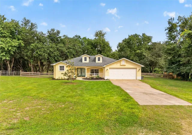 Photo 3 of Single family home for sale at 6476 Larry Ave, Webster, FL 33597 | MLS# W7889415 | Listing updated on 2026-10-19
