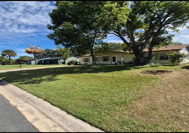 Photo 2 of Single family home for sale at 255 Gardenia Rd, Kissimmee, FL 34743 | MLS# O6440875 | Listing updated on 2026-09-12