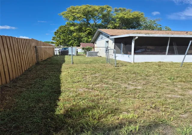 Photo 4 of Single family home for sale at 255 Gardenia Rd, Kissimmee, FL 34743 | MLS# O6440875 | Listing updated on 2026-09-12
