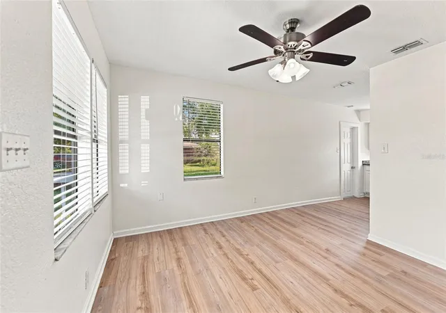 Photo 4 of Single family home for sale at 652 N Jackson St, Eagle Lake, FL 33839 | MLS# TB8547514 | Listing updated on 2026-09-12