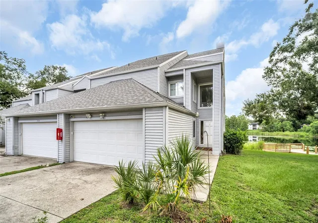 Photo 2 of Townhouse for sale at 9723 Tiffany Oaks Ln #3B, Tampa, FL 33612 | MLS# TB8547517 | Listing updated on 2026-10-03