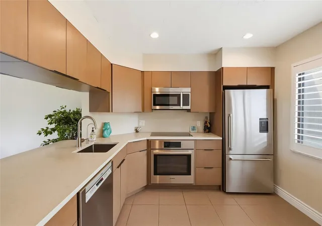 Photo 2 of Condo for sale at 109 Woodland Pl, Osprey, FL 34229 | MLS# A4705745 | Listing updated on 2026-09-22