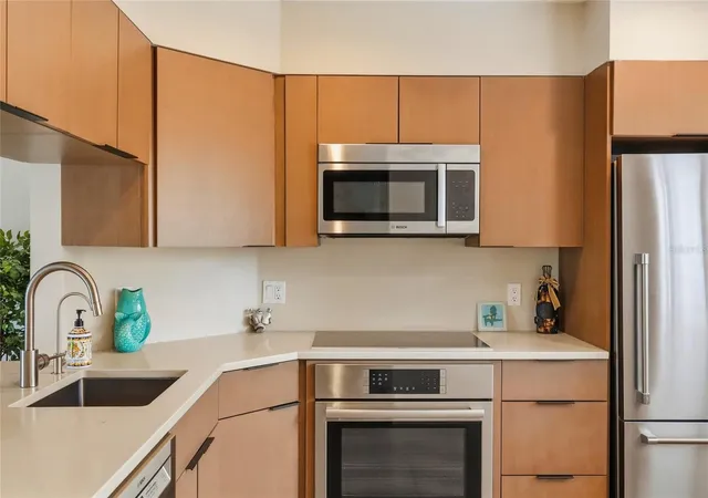 Photo 3 of Condo for sale at 109 Woodland Pl, Osprey, FL 34229 | MLS# A4705745 | Listing updated on 2026-09-22