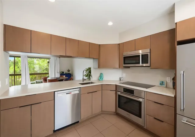 Photo 4 of Condo for sale at 109 Woodland Pl, Osprey, FL 34229 | MLS# A4705745 | Listing updated on 2026-09-22