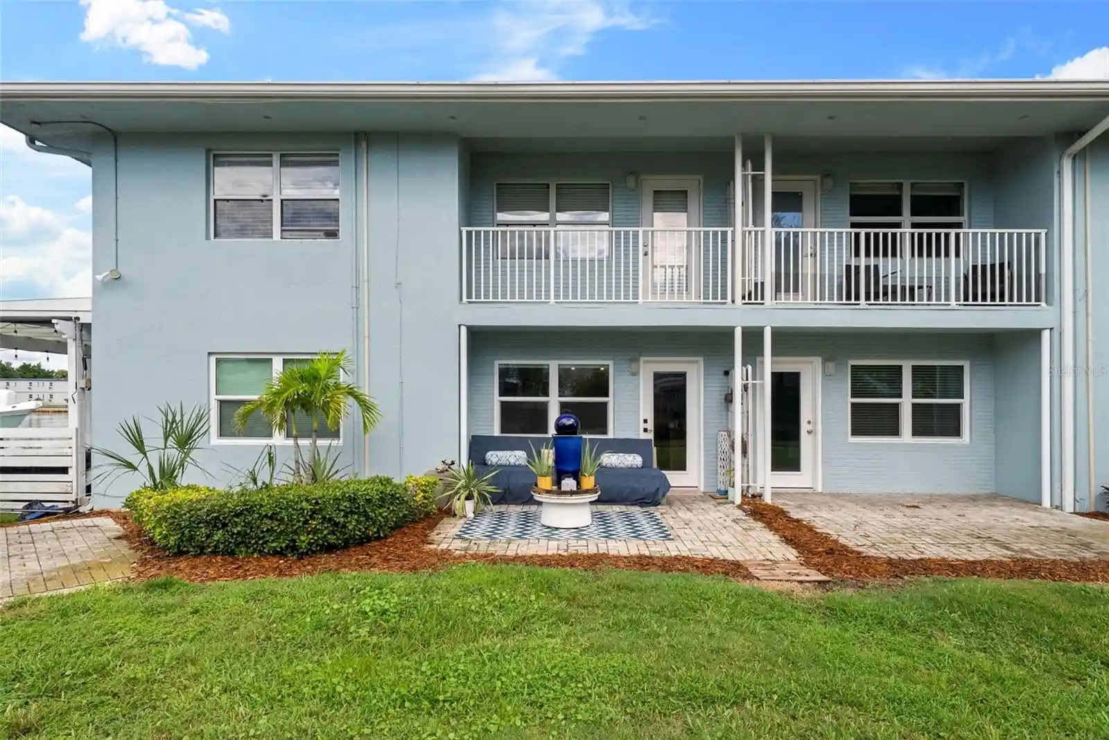 Listing Photo 2 - Condo for sale in 300 Venetian Dr located at 300 Venetian Dr, Clearwater, FL 33755 - Unit 300 Venetian Dr