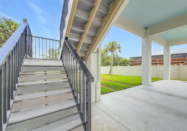 Photo 3 of Single family home for sale at 1625 S Wallace Point, Crystal River, FL 34429 | MLS# TB8547533 | Listing updated on 2026-10-06