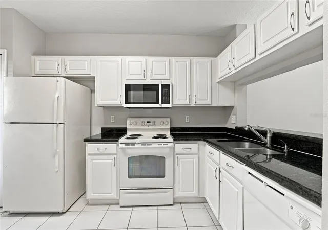 Photo 4 of Townhouse for sale at 1150 Kennewick Ct #1150, Wesley Chapel, FL 33543 | MLS# TB8547540 | Listing updated on 2026-09-30
