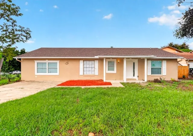 Photo 1 of Single family home for sale at 3106 Knightsbridge Rd, Orlando, FL 32818 | MLS# O6440909 | Listing updated on 2026-09-21