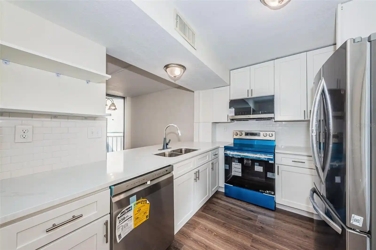 Listing Photo 2 - Condo for sale in 5541 Puerta Del Sol Blvd S located at 5541 Puerta Del Sol Blvd S, ST PETERSBURG, FL 33715 - Unit #313