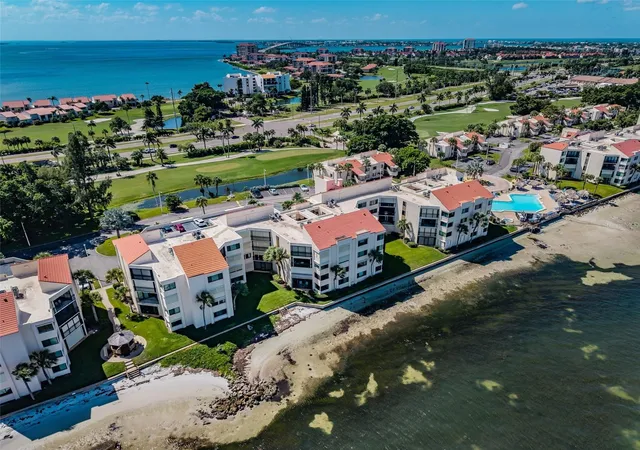 Listing Photo 5 - Condo for sale in building located at 5541 Puerta Del Sol Blvd S, ST PETERSBURG, FL 33715 - Unit #313