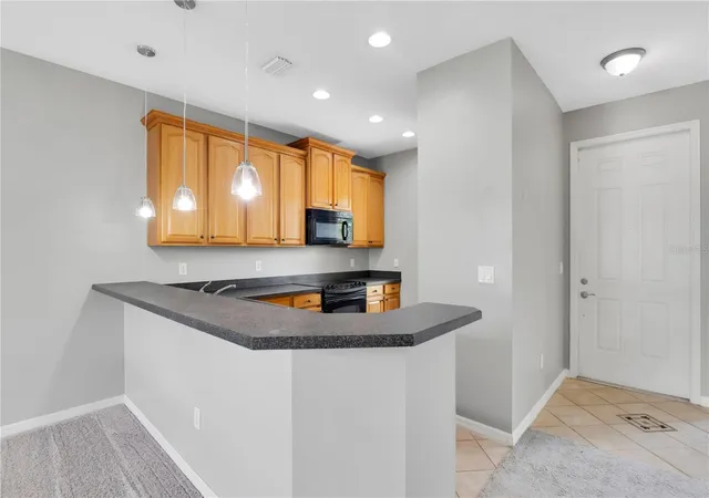 Photo 2 of Townhouse for sale at 14766 Peekskill Dr, Winter Garden, FL 34787 | MLS# O6440912 | Listing updated on 2026-10-09