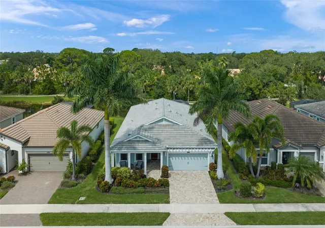 Photo 4 of Single family home for sale at 5557 Long Shore Loop, Sarasota, FL 34238 | MLS# A4705753 | Listing updated on 2026-09-17