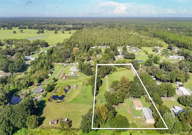 Photo 2 of Single family home for sale at 7102 Five Acre Rd, Plant City, FL 33565 | MLS# TB8547565 | Listing updated on 2026-10-06