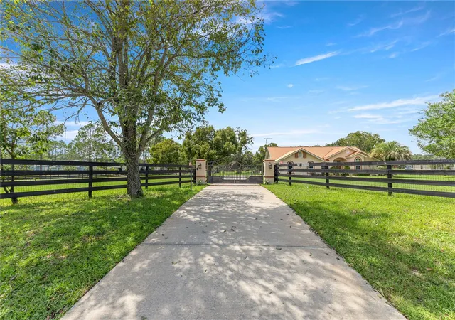 Photo 1 of Single family home for sale at 8400 Sw 52nd Court, Ocala, FL 34476 | MLS# OM732080 | Listing updated on 2026-09-16