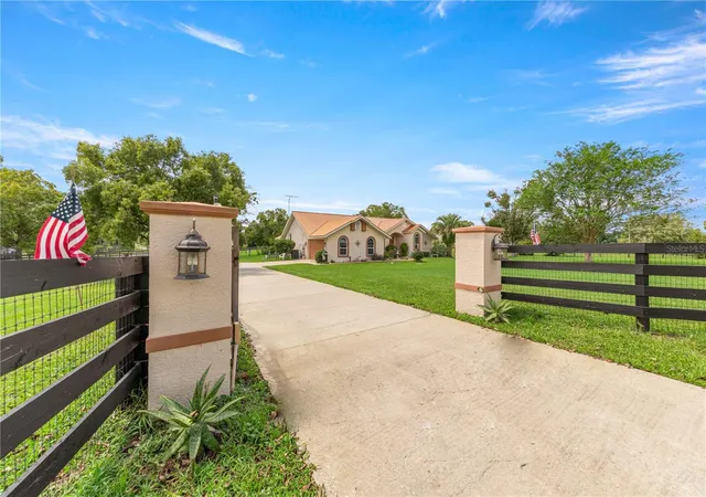 Photo 4 of Single family home for sale at 8400 SW 52nd Court, Ocala, FL 34476 | MLS# OM732080 | Listing updated on 2026-09-16