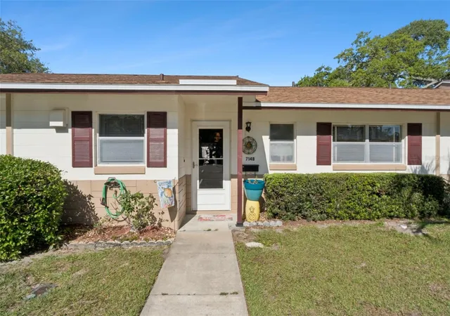 Condo for sale at 714 E Minnesota Ave #B, DELAND, FL 32724 | MLS# O6440926