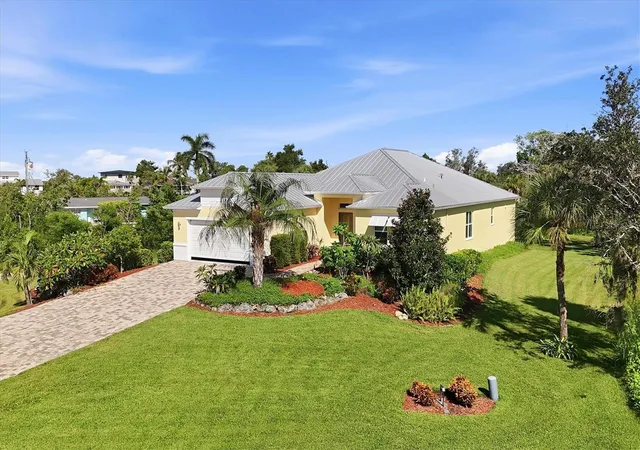 Photo 1 of Single family home for sale at 1914 Kennedy Ct, Terra Ceia, FL 34250 | MLS# A4705764 | Listing updated on 2026-10-08