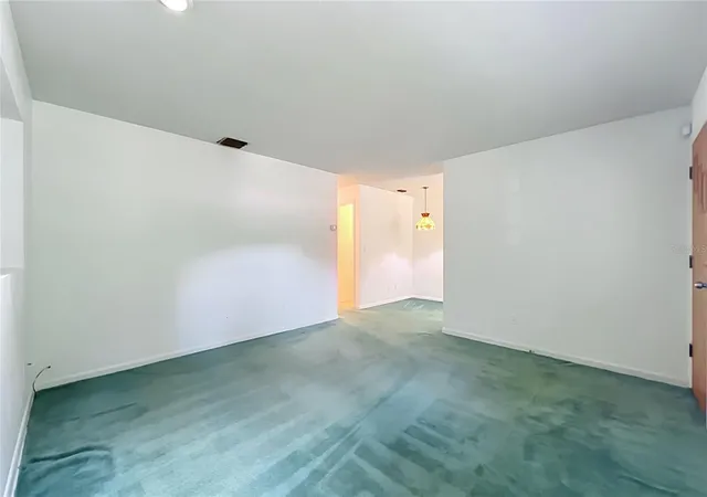 Photo 3 of Single family home for sale at 1827 Illinois St, Orlando, FL 32803 | MLS# O6440944 | Listing updated on 2026-10-05