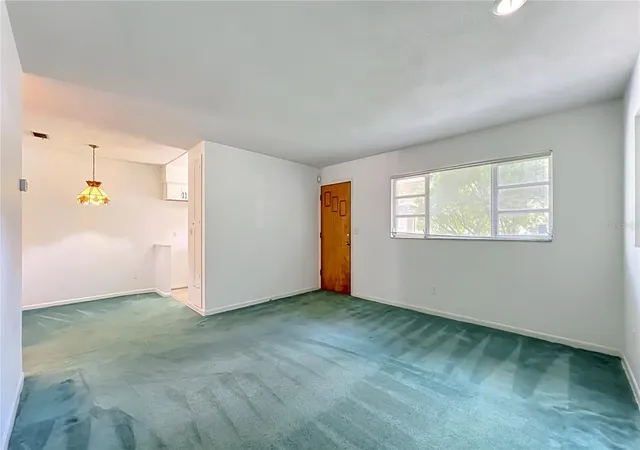 Photo 4 of Single family home for sale at 1827 Illinois St, Orlando, FL 32803 | MLS# O6440944 | Listing updated on 2026-10-05