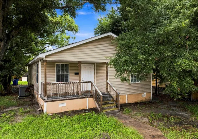 Photo 1 of Single family home for sale at 1037 12th Avenue S, Saint Petersburg, FL 33705 | MLS# TB8547594 | Listing updated on 2026-09-18