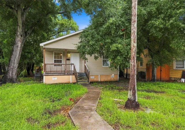 Photo 2 of Single family home for sale at 1037 12th Avenue S, Saint Petersburg, FL 33705 | MLS# TB8547594 | Listing updated on 2026-09-18