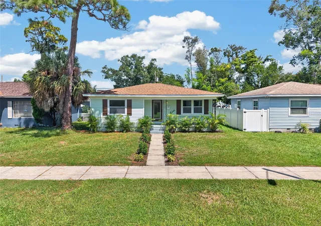 Photo 2 of Single family home for sale at 4235 3rd Avenue S, Saint Petersburg, FL 33711 | MLS# TB8547599 | Listing updated on 2026-09-15