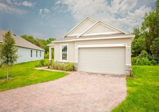 Photo 3 of Single family home for sale at 31 Whittingham Ln, Palm Coast, FL 32164 | MLS# O6440950 | Listing updated on 2026-09-23