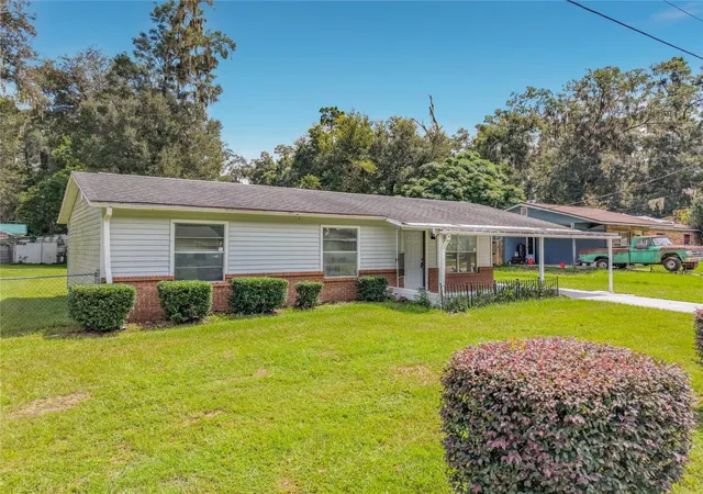 Photo 2 of Single family home for sale at 14313 Se 45th Court, Summerfield, FL 34491 | MLS# OM732083 | Listing updated on 2026-09-19