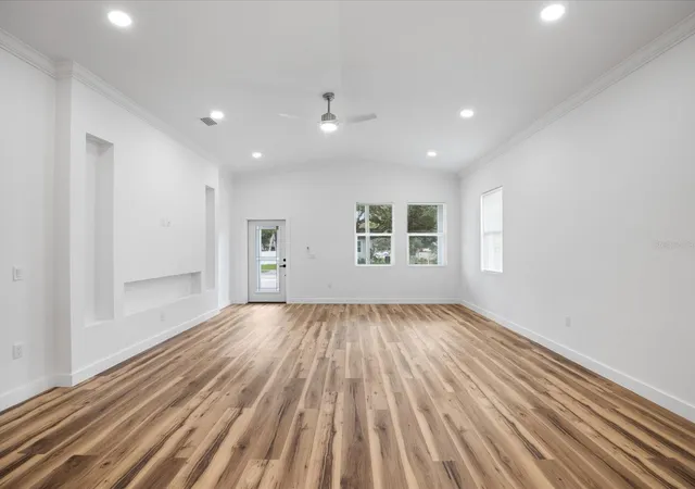 Photo 4 of Single family home for sale at 611 Elm St, Safety Harbor, FL 34695 | MLS# TB8547613 | Listing updated on 2026-10-03