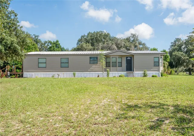 Manufactured home for sale at 2242 Fox Run Ln, LAKE WALES, FL 33898 | MLS# L4964984