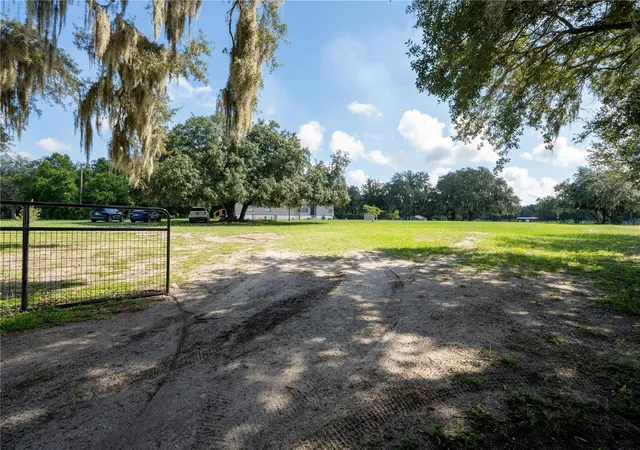 Photo 1 of Manufactured home for sale at 2242 Fox Run Ln, Lake Wales, FL 33898 | MLS# L4964984 | Listing updated on 2026-09-18