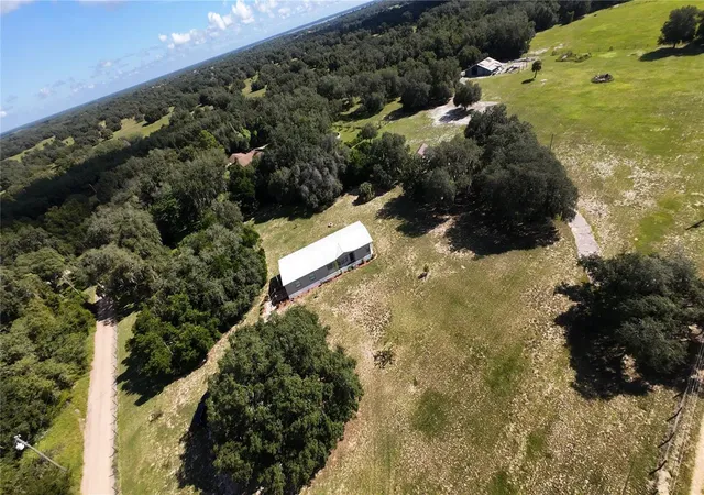Photo 4 of Manufactured home for sale at 2242 Fox Run Ln, Lake Wales, FL 33898 | MLS# L4964984 | Listing updated on 2026-09-18