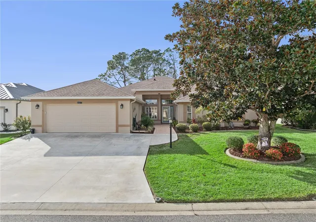 Photo 2 of Single family home for sale at 24215 Belle Mede Dr, Leesburg, FL 34748 | MLS# G5117645 | Listing updated on 2026-09-18