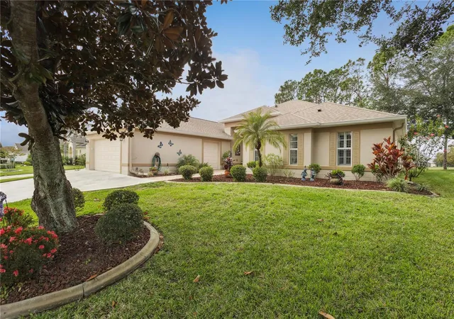 Photo 4 of Single family home for sale at 24215 Belle Mede Dr, Leesburg, FL 34748 | MLS# G5117645 | Listing updated on 2026-09-18