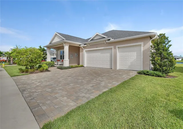 Photo 2 of Single family home for sale at 1011 Megano Blvd, Deland, FL 32724 | MLS# V4951223 | Listing updated on 2026-10-05