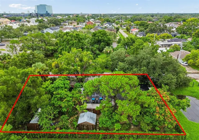 Photo 1 of Single family home for sale at 3823 W Lemon St, Tampa, FL 33609 | MLS# TB8547628 | Listing updated on 2026-09-17