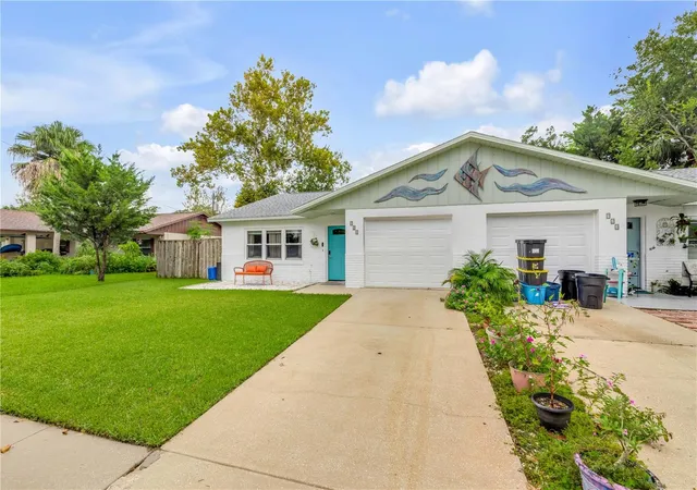 Listing Photo 4 - Condo for sale in building located at 921 Aspen Dr, SOUTH DAYTONA, FL 32119