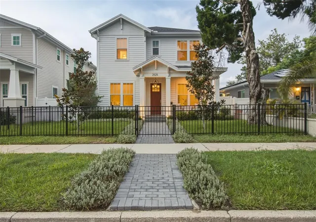 Photo 1 of Single family home for sale at 2525 Dartmouth Ave N, Saint Petersburg, FL 33713 | MLS# TB8547649 | Listing updated on 2026-10-20