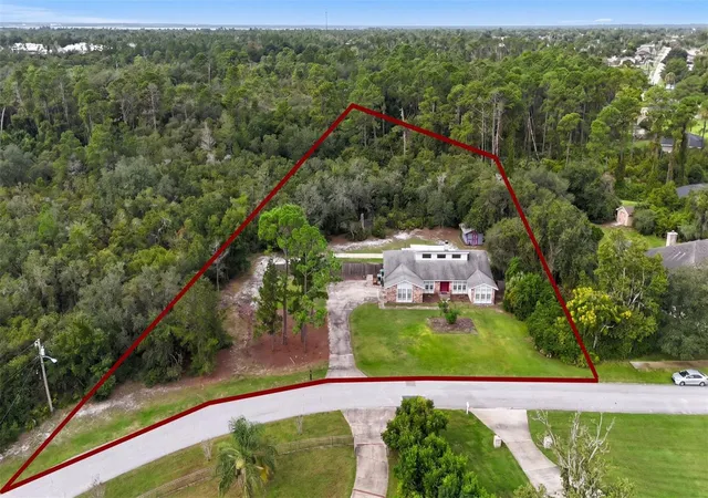 Photo 3 of Single family home for sale at 650 W Lorraine Dr, Deltona, FL 32725 | MLS# O6440980 | Listing updated on 2026-10-05