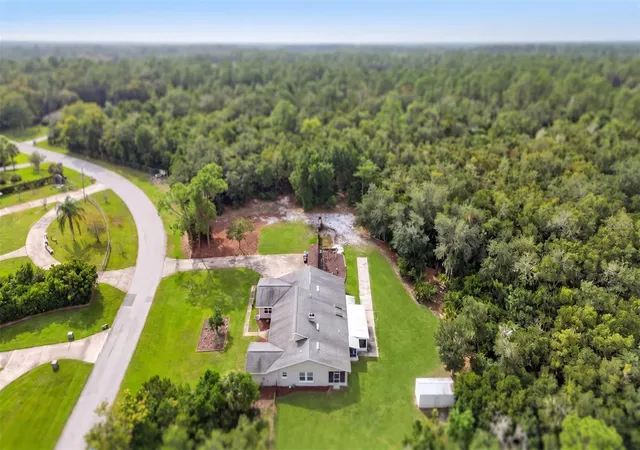 Photo 3 of Single family home for sale at 650 W Lorraine Dr, Deltona, FL 32725 | MLS# O6440980 | Listing updated on 2026-10-05