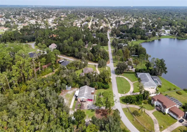Photo 4 of Single family home for sale at 650 W Lorraine Dr, Deltona, FL 32725 | MLS# O6440980 | Listing updated on 2026-10-05
