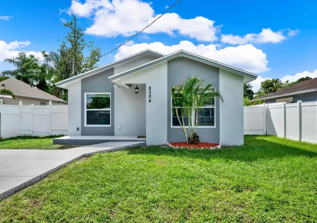 Photo 1 of Single family home for sale at 9304 N Elmer St, Tampa, FL 33612 | MLS# TB8547665 | Listing updated on 2026-09-14