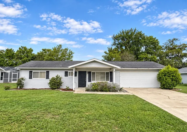Photo 3 of Single family home for sale at 11248 Sw 76th Terrace, Ocala, FL 34476 | MLS# S5157371 | Listing updated on 2026-09-21