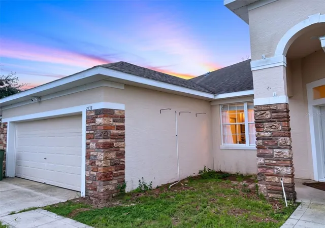 Photo 2 of Single family home for sale at 2721 Athens Dr, Leesburg, FL 34748 | MLS# O6441000 | Listing updated on 2026-10-04