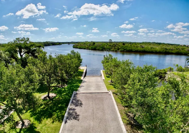 Photo 4 of Single family home for sale at 1707 Rio Vista Ter, Parrish, FL 34219 | MLS# A4705783 | Listing updated on 2026-09-11