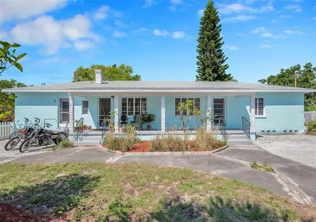 Photo 4 of House for sale at 5025 28th Avenue S, Gulfport, FL 33707 | MLS# TB8547696 | Listing updated on 2026-09-17