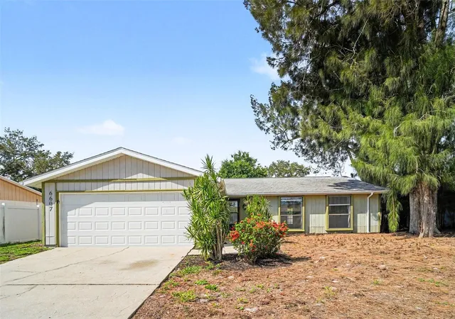 Photo 1 of Single family home for sale at 6607 36th Avenue Dr W, Bradenton, FL 34209 | MLS# O6441016 | Listing updated on 2026-09-16