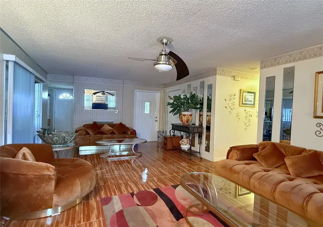 Photo 3 of Single family home for sale at 3032 Pinder Ct, Orlando, FL 32811 | MLS# O6441017 | Listing updated on 2026-09-17