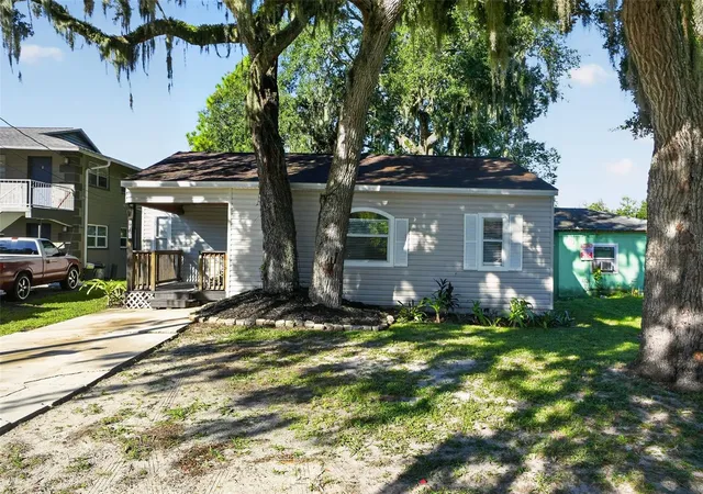 Photo 2 of Single family home for sale at 846 State Ave, Daytona Beach, FL 32117 | MLS# V4951225 | Listing updated on 2026-09-12